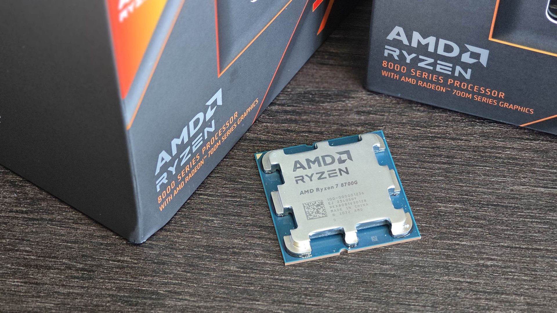 AMD Ryzen 7 8700G AMD Ryzen 7 8700G