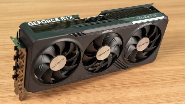 Gigabyte GeForce RTX 4070 Ti SUPER 13