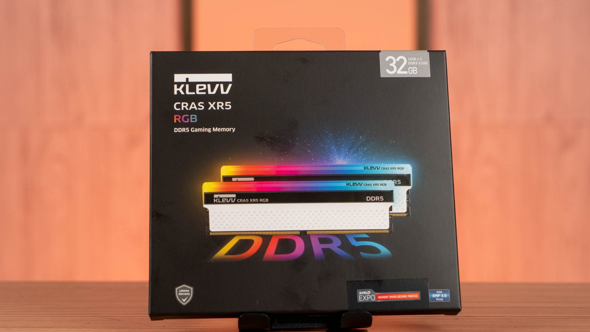 KLEVV CRAS XR5 RGB 01
