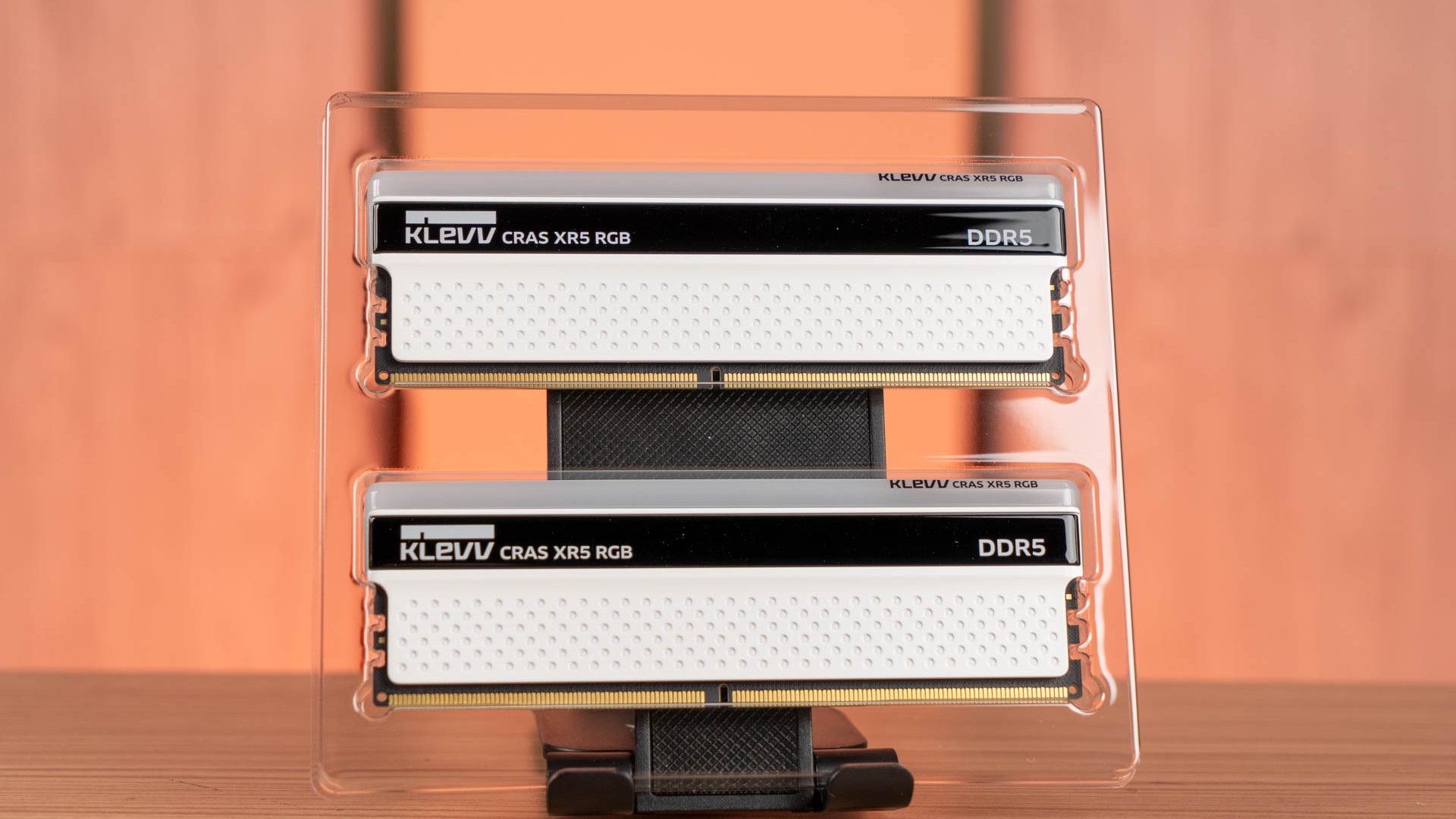 KLEVV CRAS XR5 RGB 03