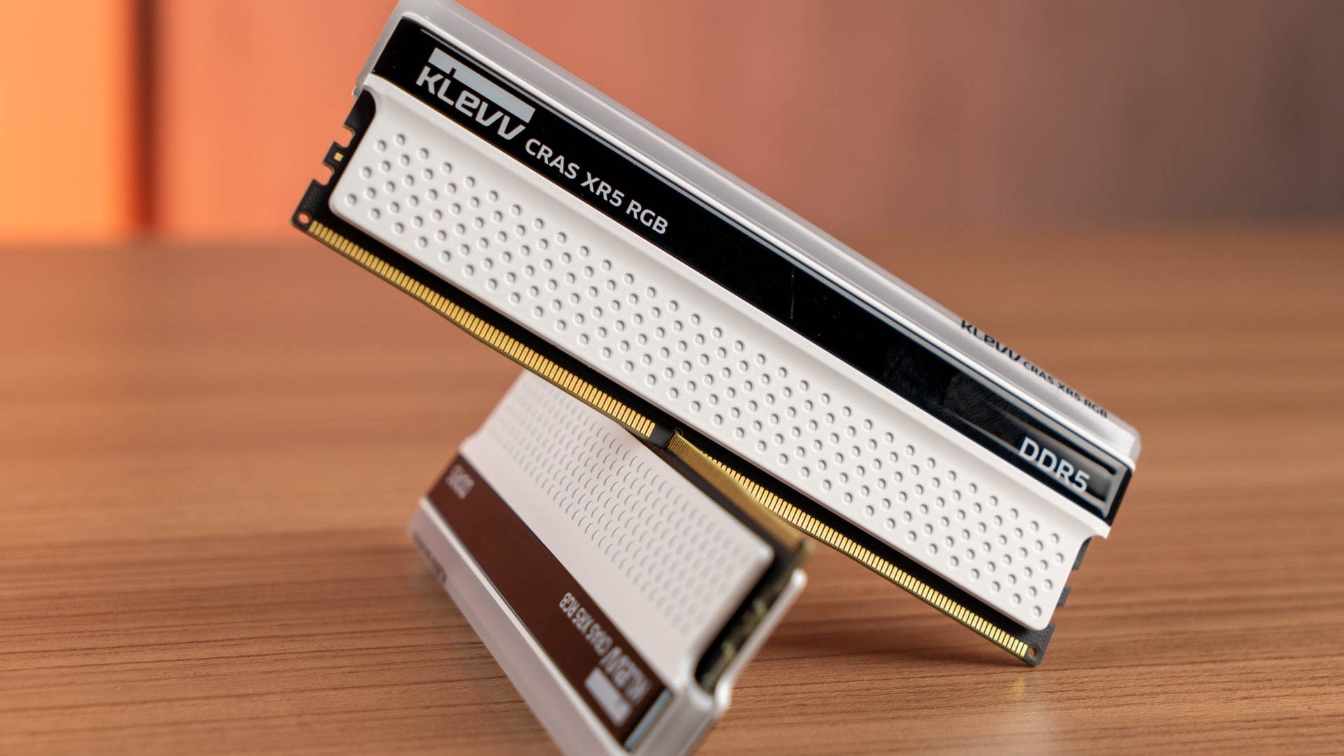 KLEVV CRAS XR5 RGB 07