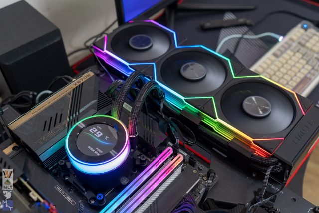 LIAN LI Hydroshift II LCD C 360 04