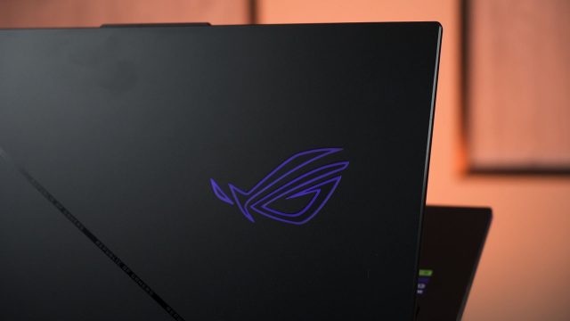 ROG Strix Scar 18 G834J review 11