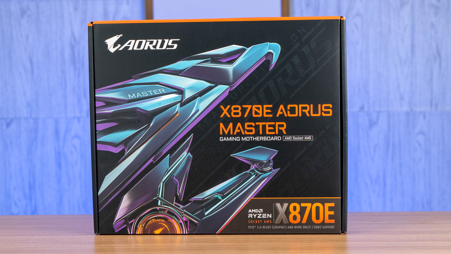 X870E AORUS MASTER 01
